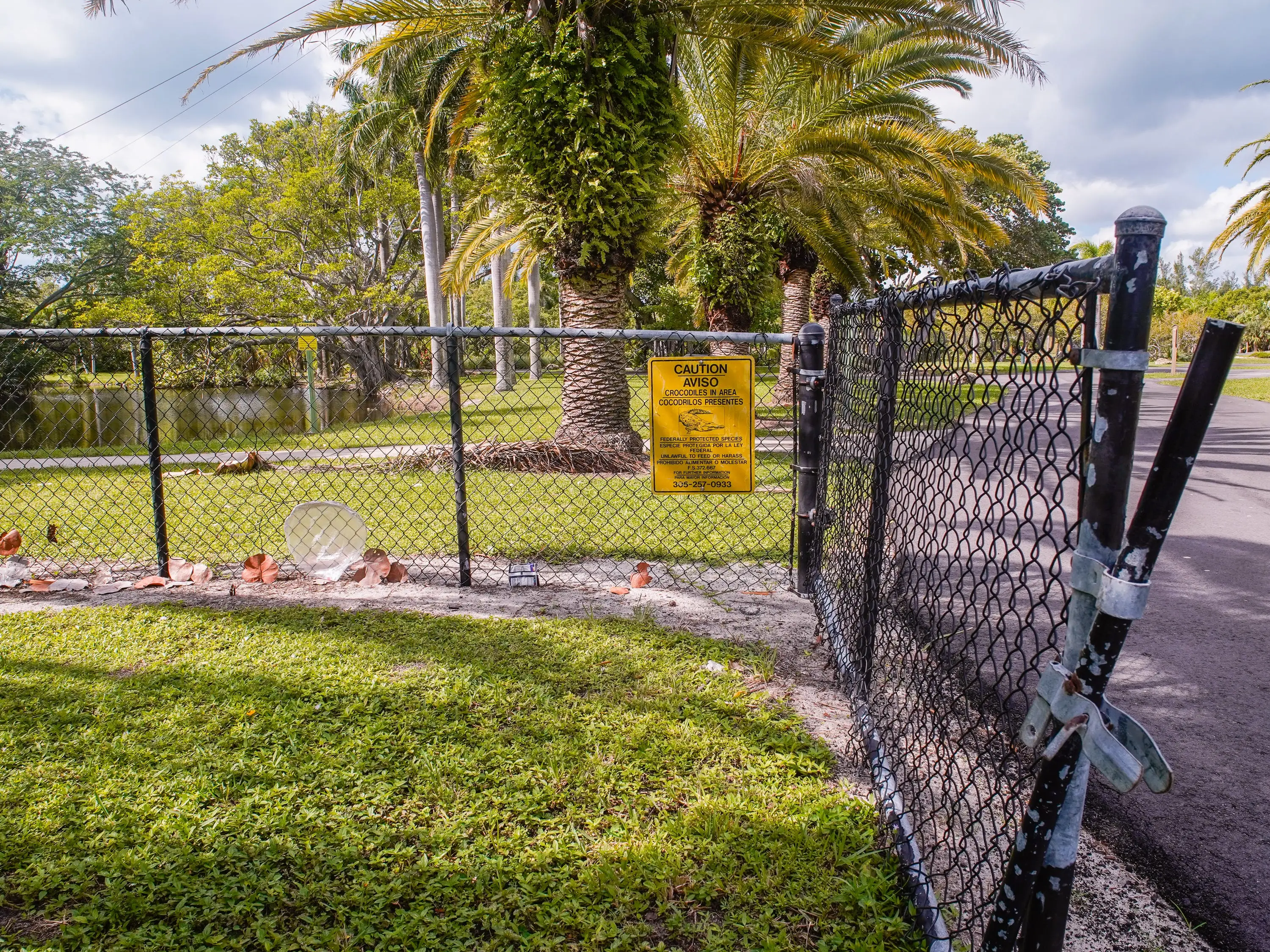 The entrance to the walking zoo